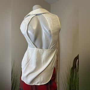 Elodie Sleeveless Open Back White Collar Shirt XS